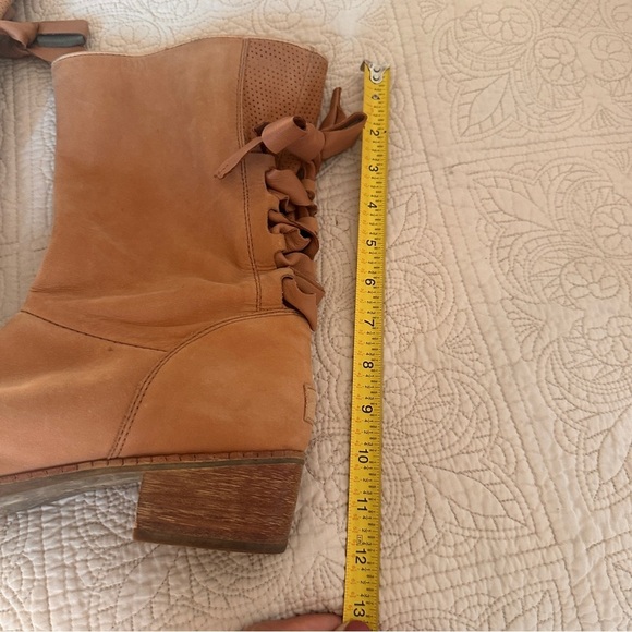 UGG Tan Heeled Boots with Slouchy Back Bow Tie Design Size 9 Wood Heel Mid-calf - Picture 6 of 16